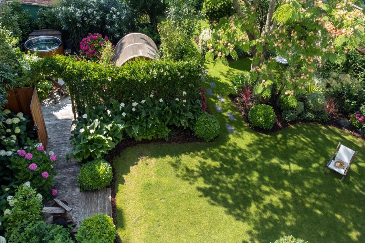 Escale Rochelaise B&B, Spa Bain Nordique Et Sauna Tonneau ลาโรแชล ภายนอก รูปภาพ