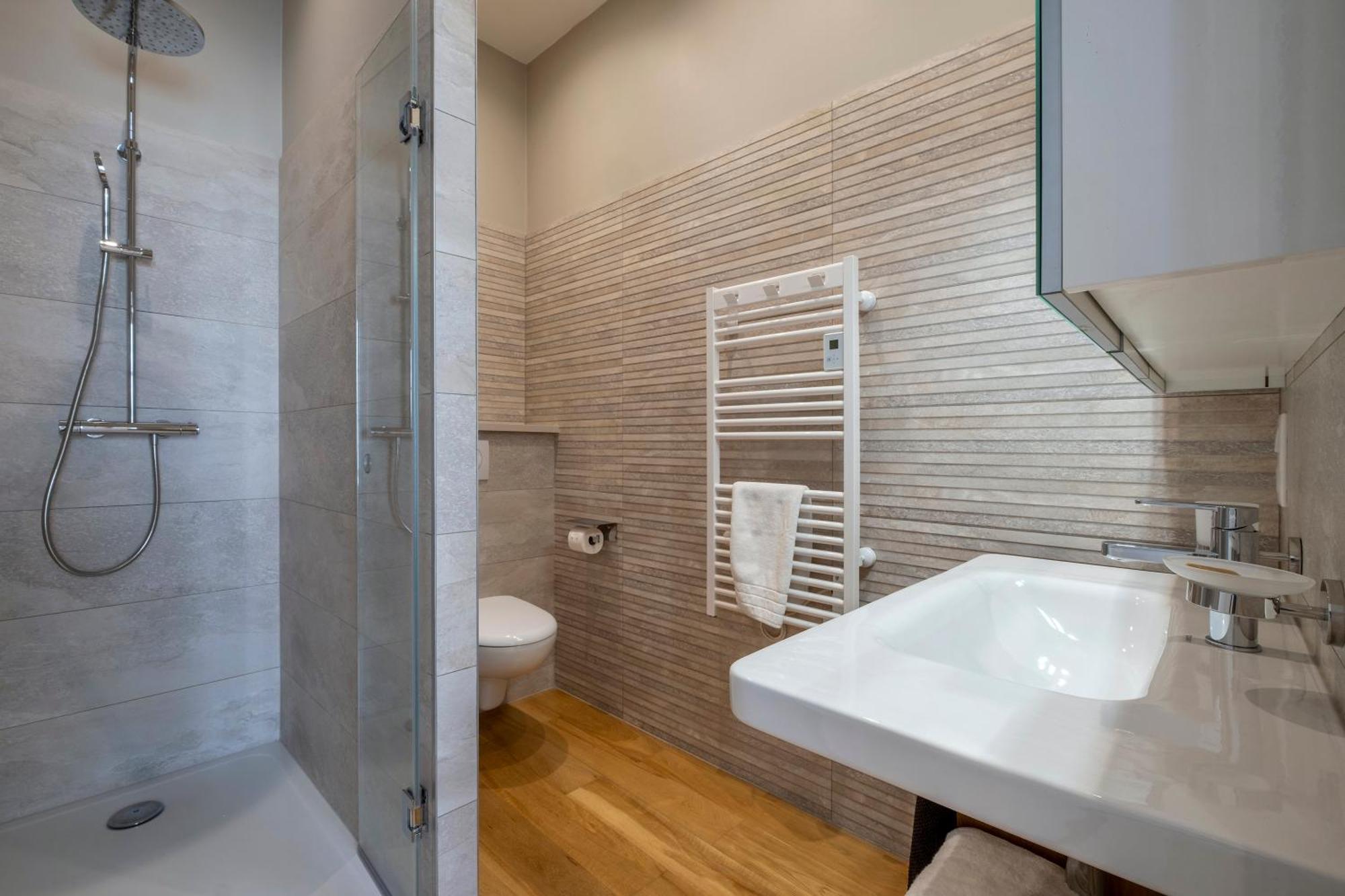 Escale Rochelaise B&B, Spa Bain Nordique Et Sauna Tonneau ลาโรแชล ภายนอก รูปภาพ